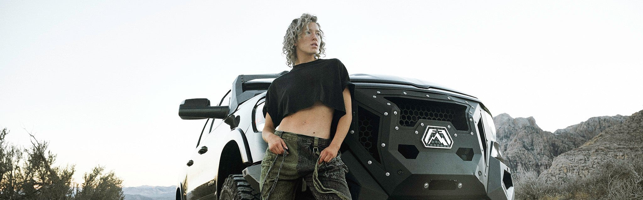 WOMEN'S APPAREL